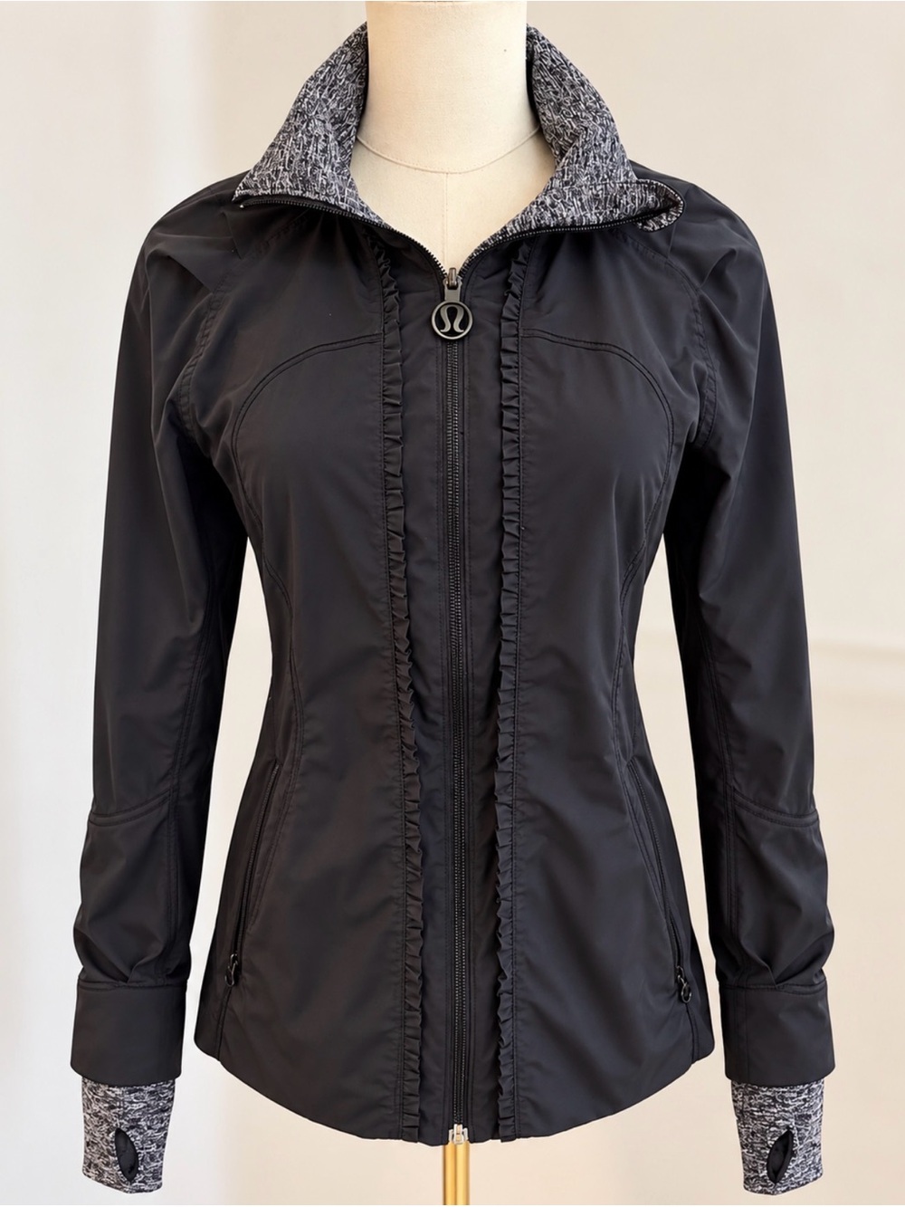 🖤 Lululemon Ruffle Detail Full Zip Jacket Black Size 6